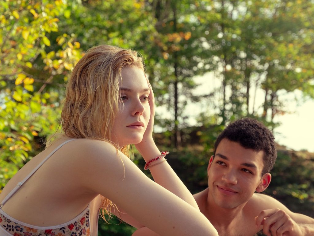 De qué trata "Aristóteles y Dante descubren los secretos del universo" 34 dos adolescentes contemplando el cielo estrellado