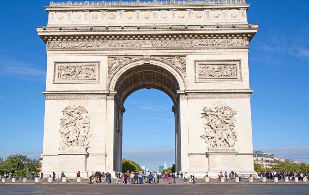 Arco de Triunfo en París: Majestuosidad y boletos para visitarlo