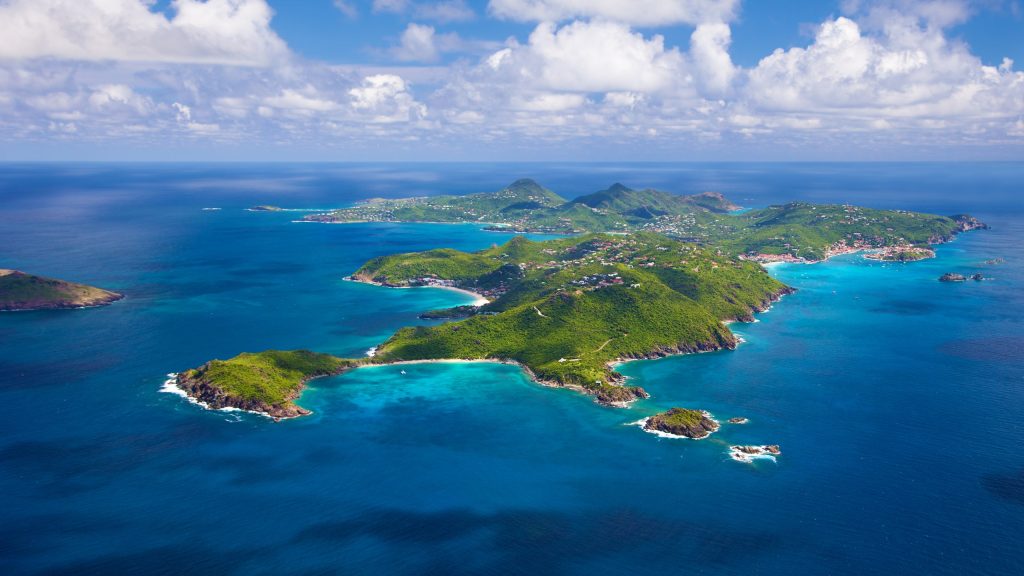 A qué isla llegó Cristóbal Colón en su primer viaje al Nuevo Mundo 34 isla de guanahani vista desde el aire