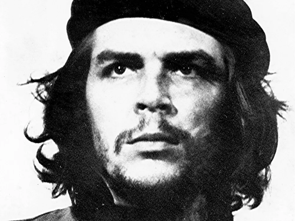 Qué temas principales aborda el discurso de Ernesto Che Guevara 1 retrato iconico de ernesto che guevara